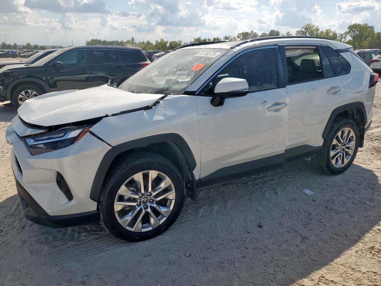 Toyota RAV4 Xle Premium Image 1