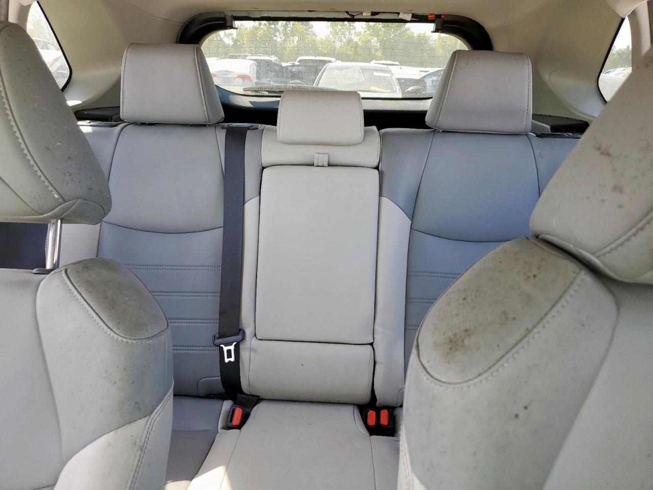 Toyota RAV4 Xle Premium Image 12