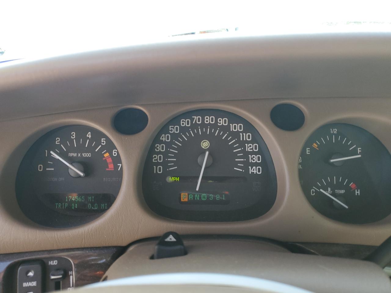 Buick LeSabre Limited Image 7