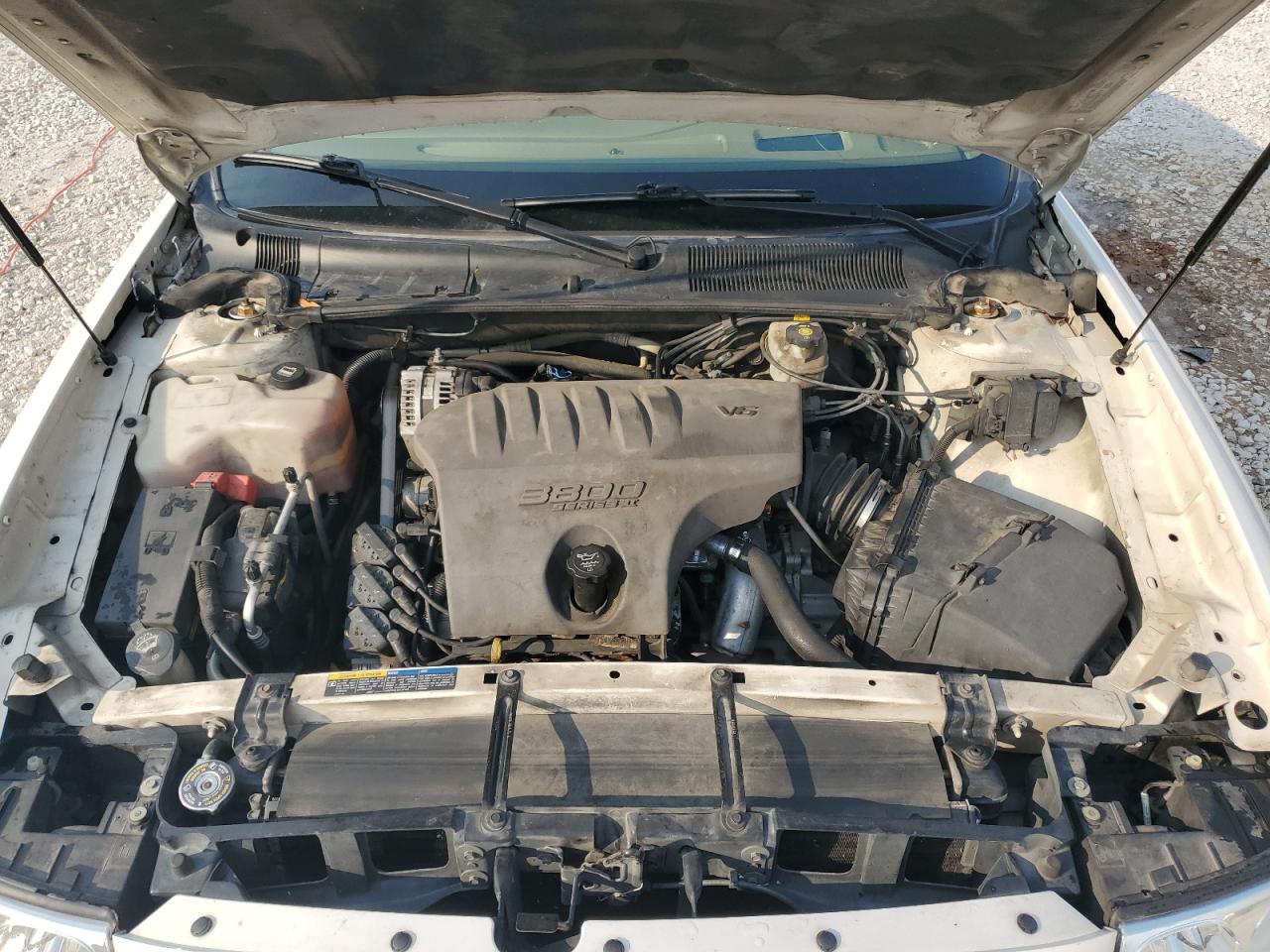 Buick LeSabre Limited Image 11