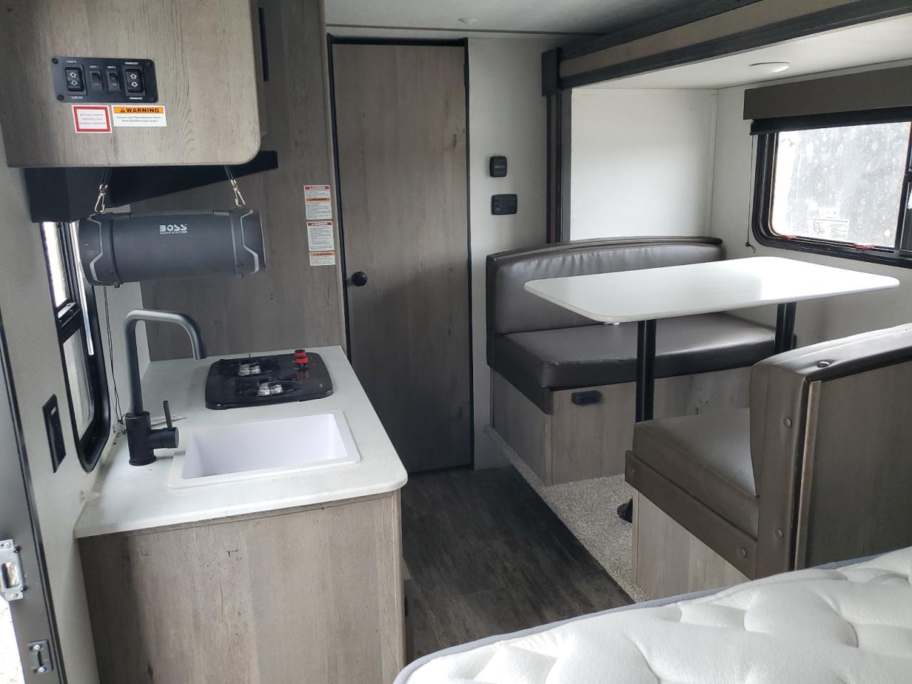 Keystone Springdale Image 9