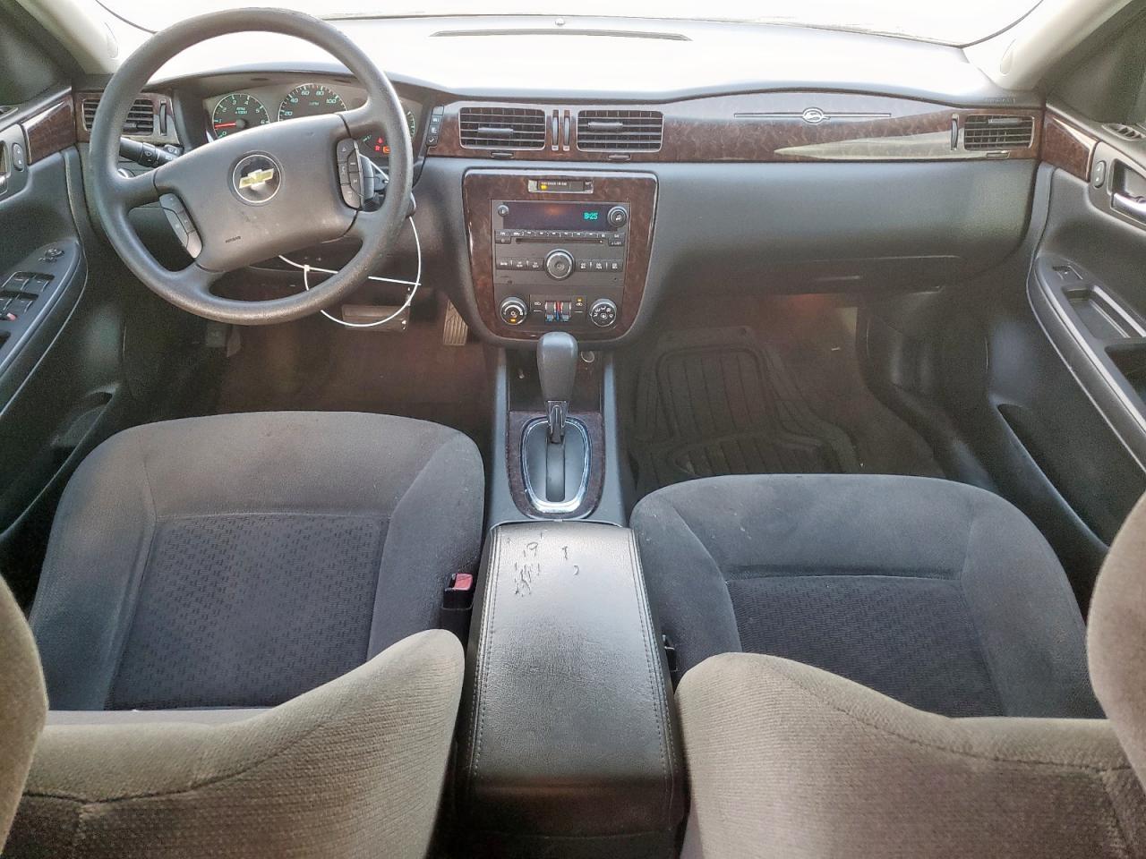 Chevrolet Impala Lt Image 4