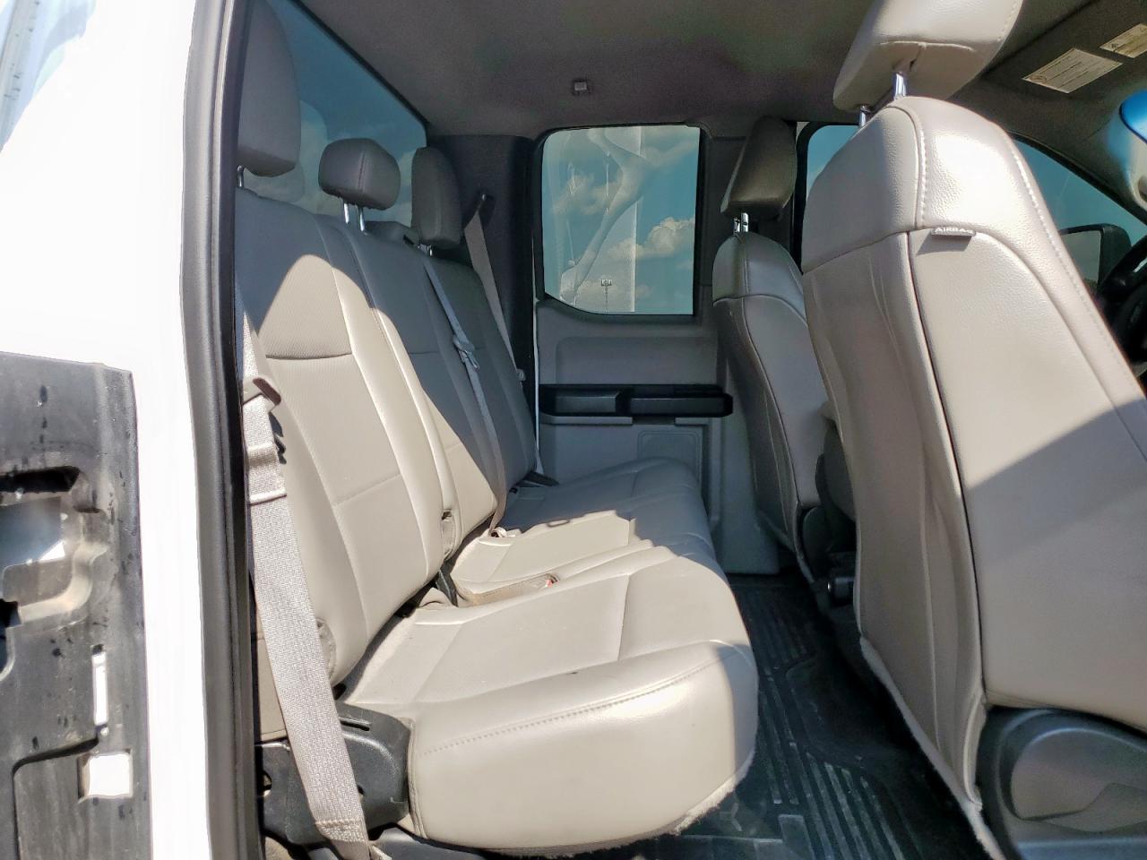 Ford F-250 Super Duty Image 5