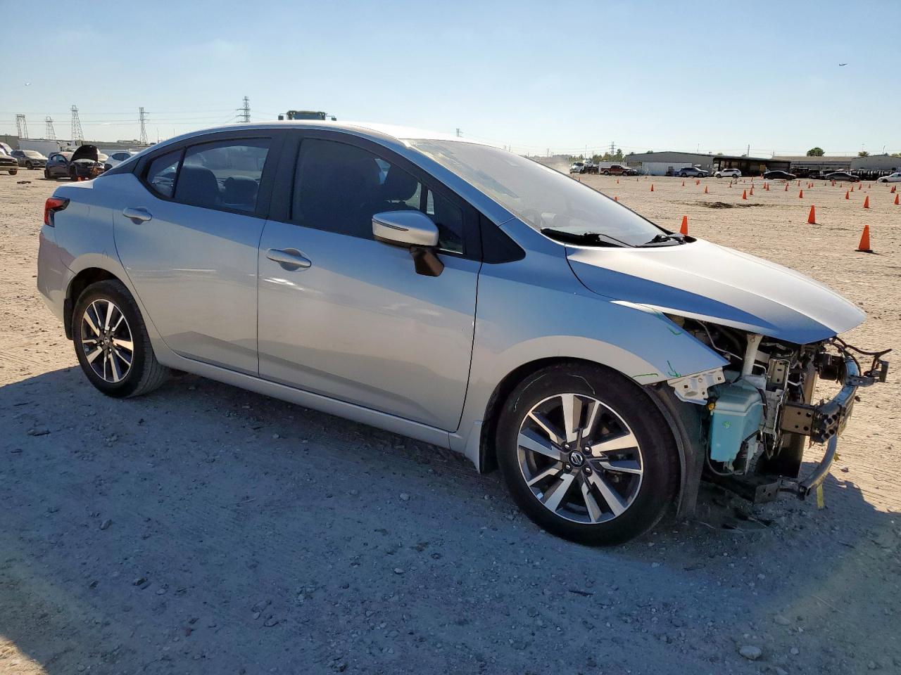 Nissan Versa Sv Image 4