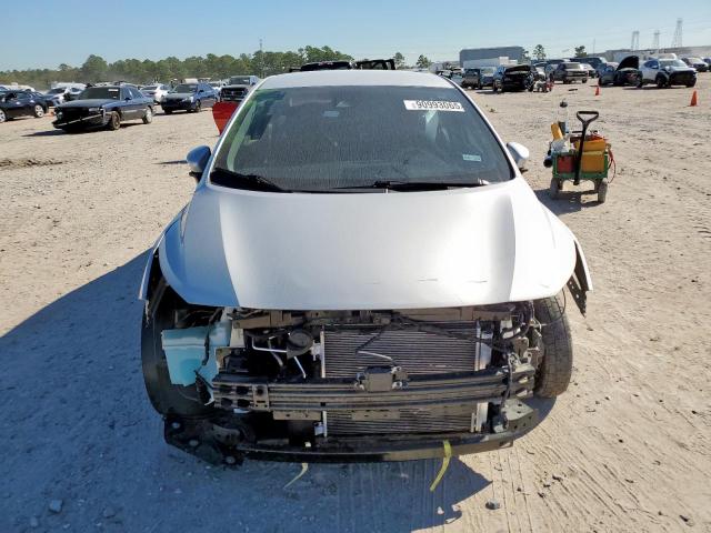 Nissan Versa Sv Image 7
