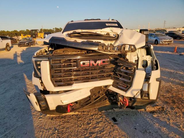 GMC Sierra K2500 At4 Image 5