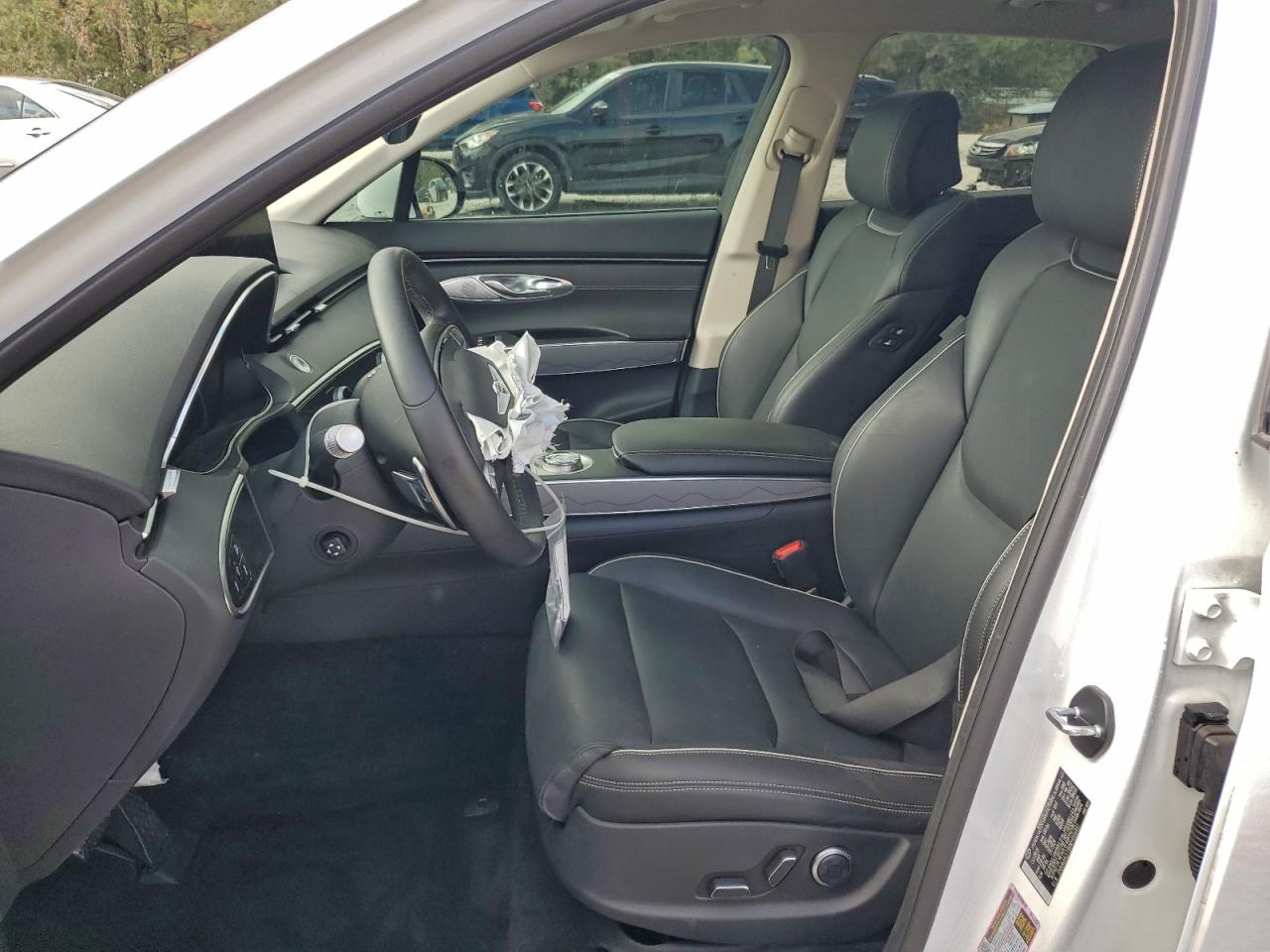 Genesis Gv70 Base Base Image 14