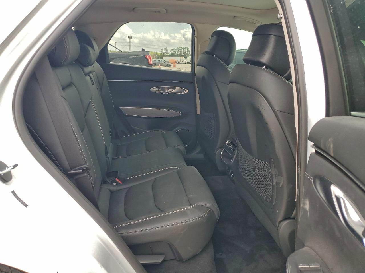 Genesis Gv70 Base Base Image 6