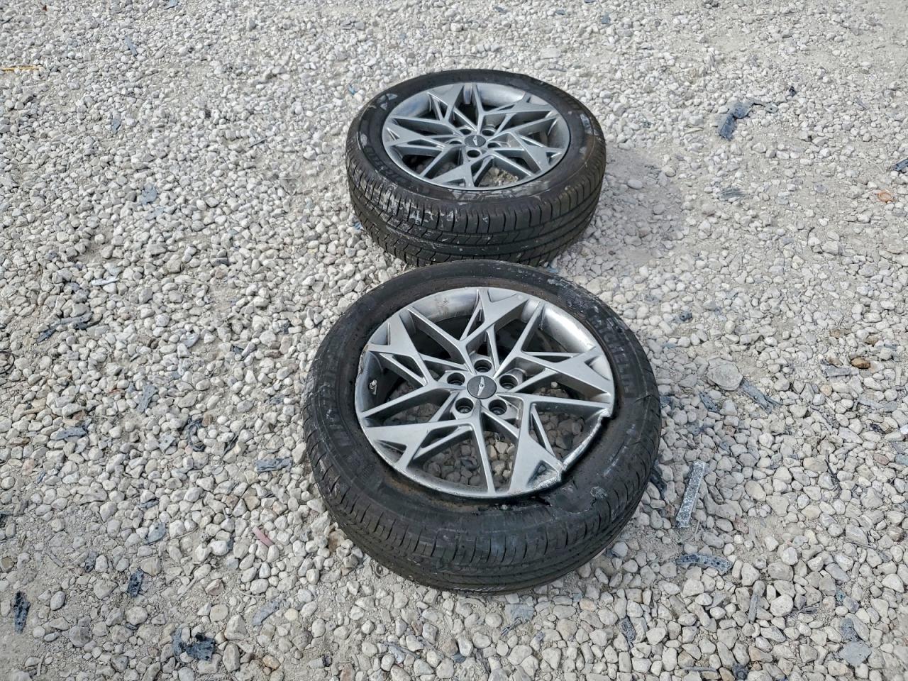 Genesis Gv70 Base Base Image 10