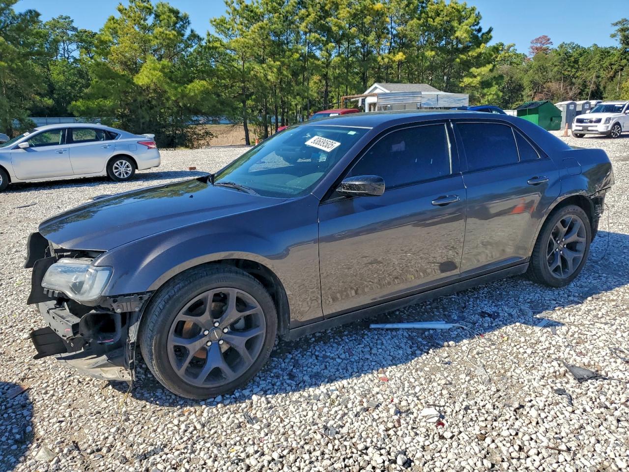 Chrysler 300 Touring Image 1