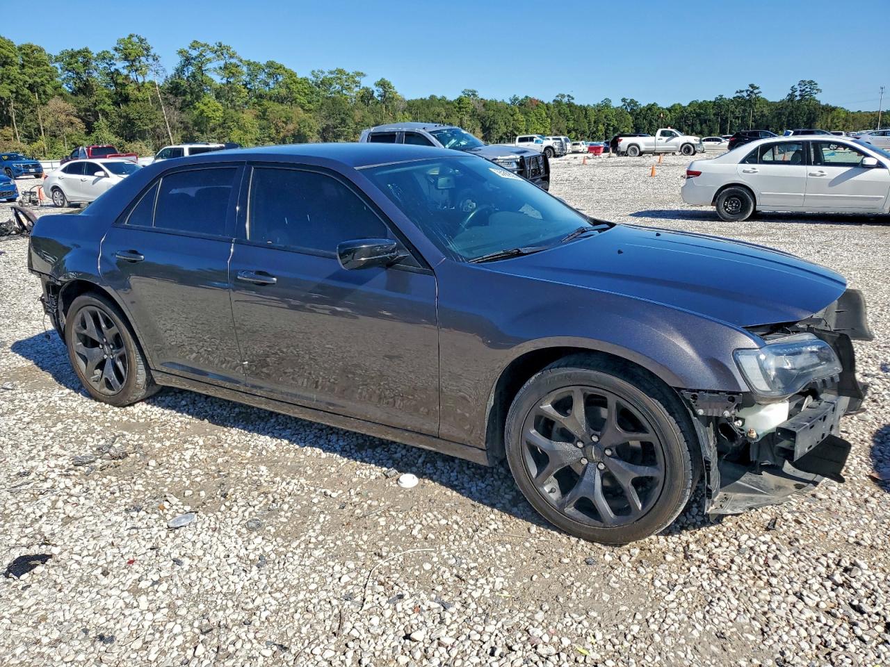 Chrysler 300 Touring Image 3