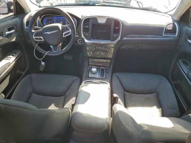 Chrysler 300 Touring Image 7