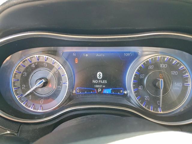 Chrysler 300 Touring Image 8