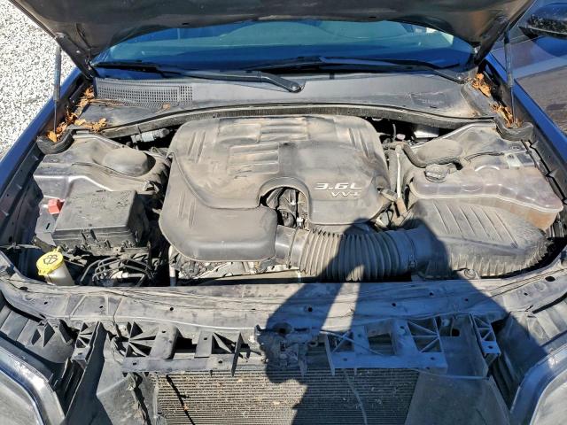 Chrysler 300 Touring Image 11