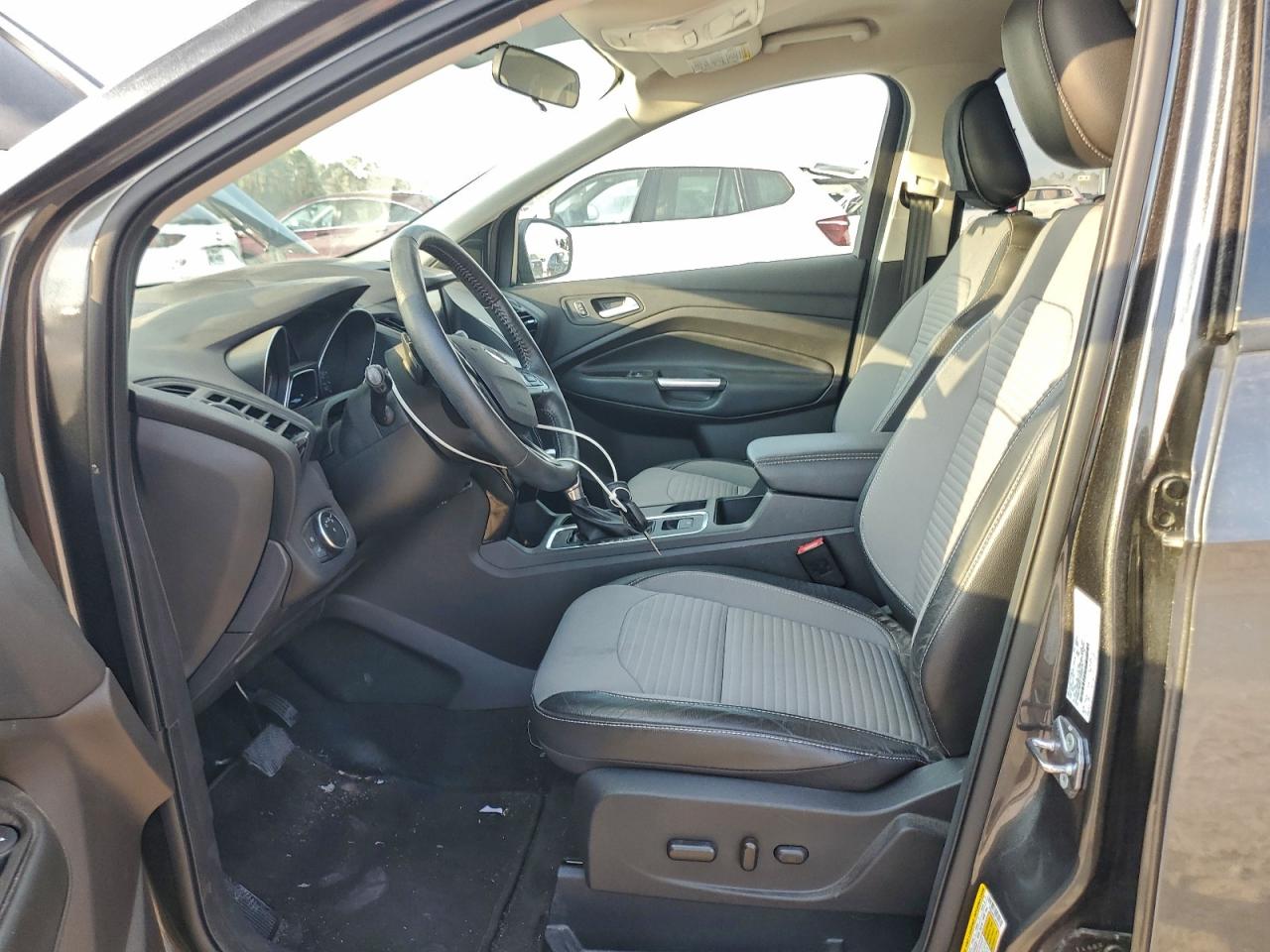 Ford Escape Se Image 7