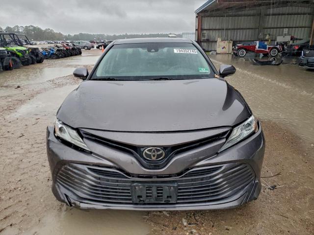 Toyota Camry L Image 8