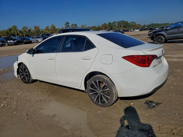 Toyota Corolla L Image 7