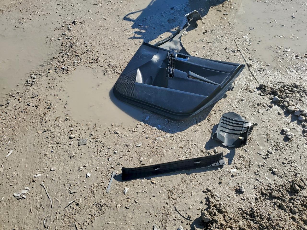 Toyota Corolla L Image 12