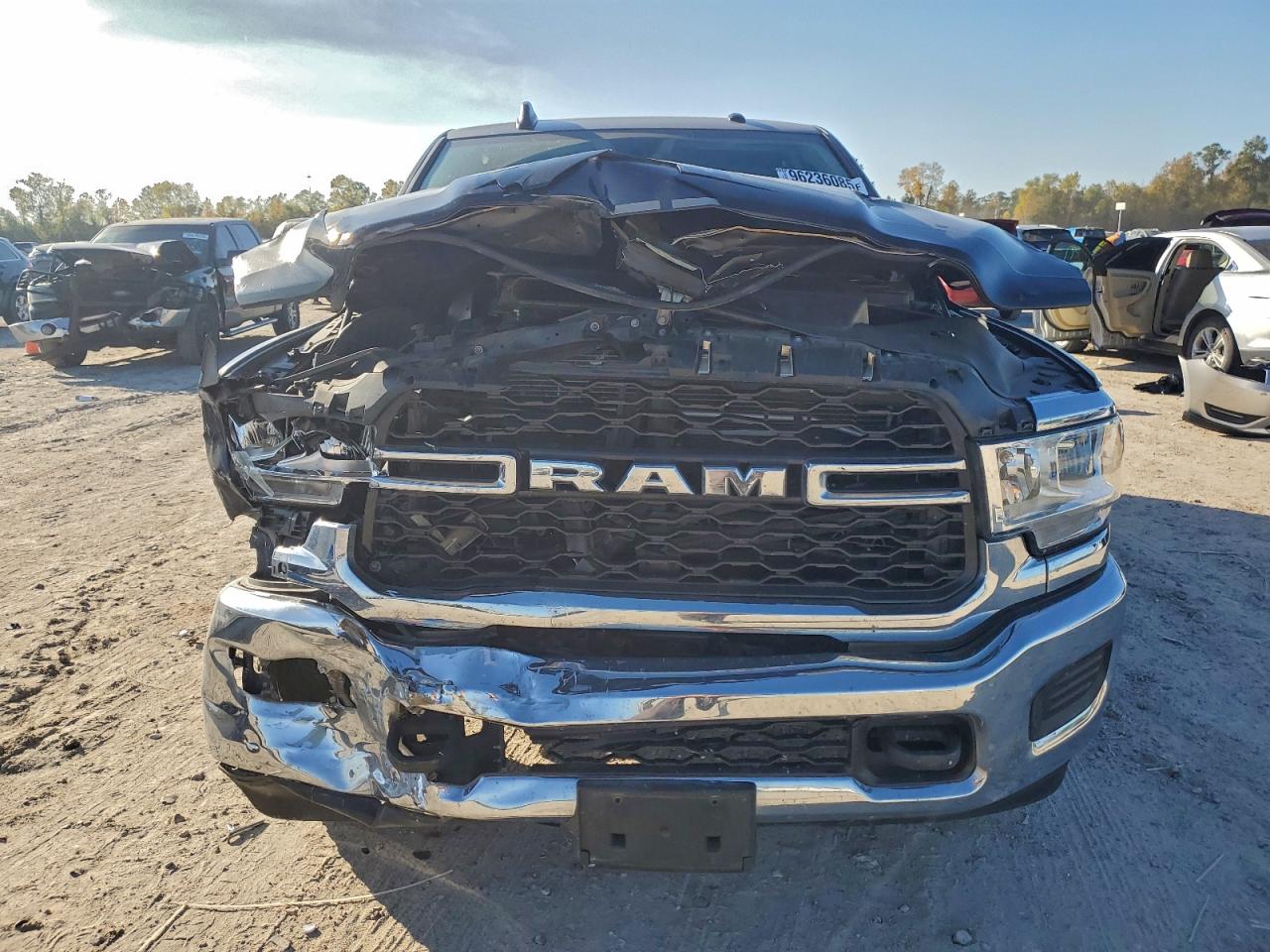 Ram 2500 Tradesman Image 4