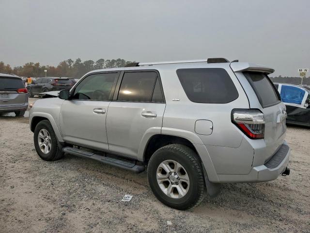 Toyota 4Runner Sr5 Image 10