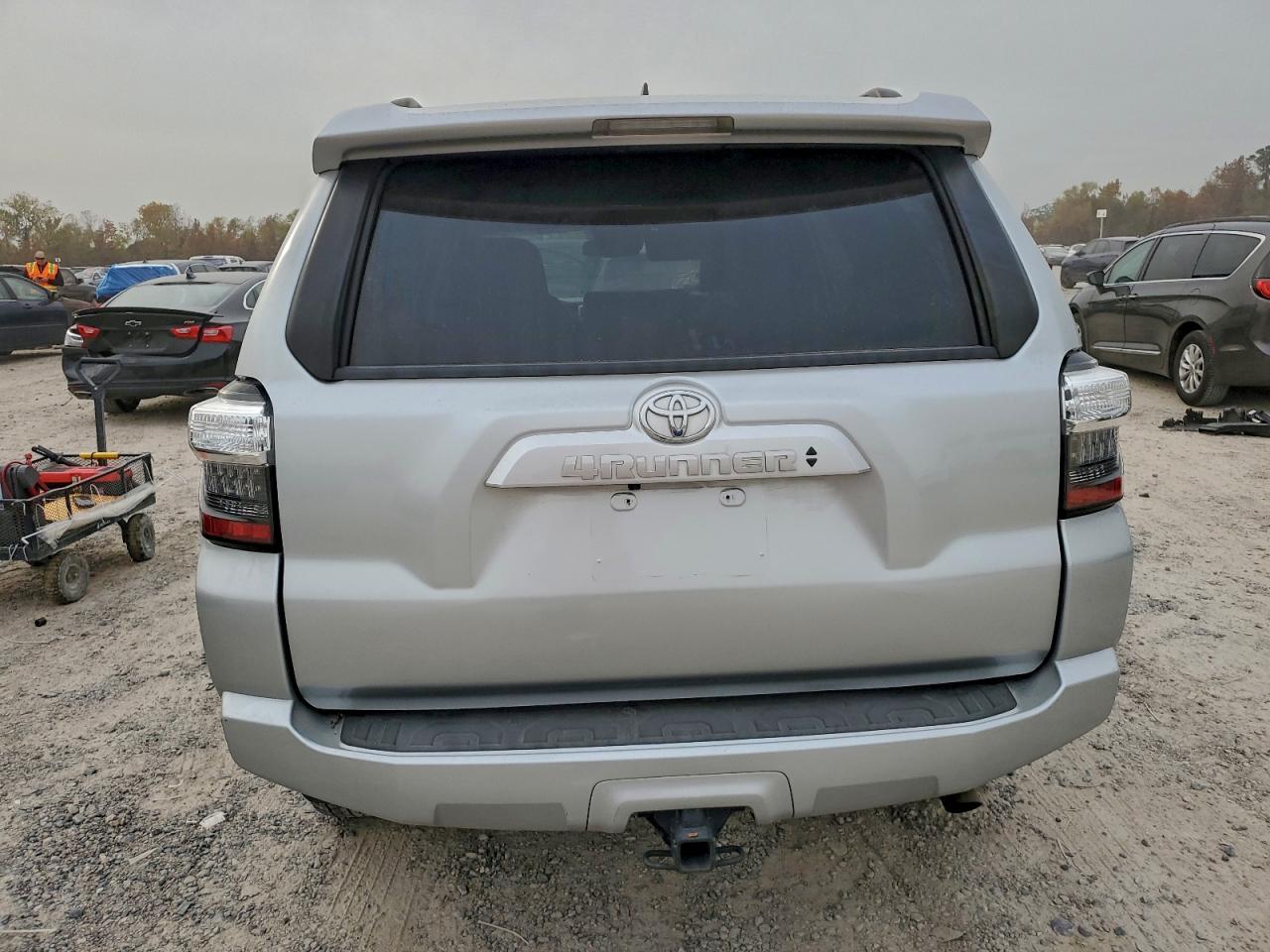 Toyota 4Runner Sr5 Image 4