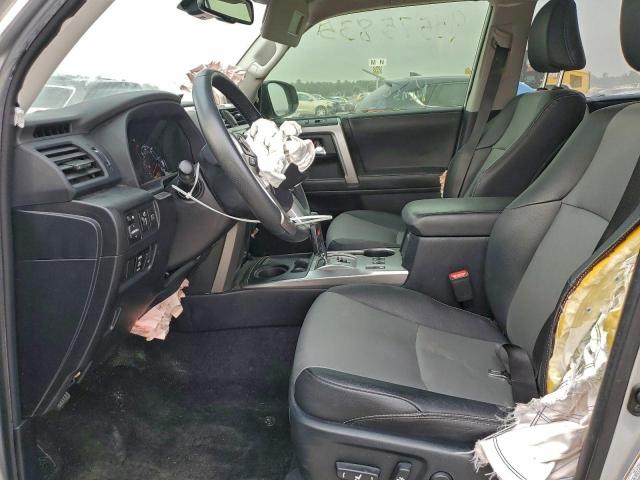 Toyota 4Runner Sr5 Image 11