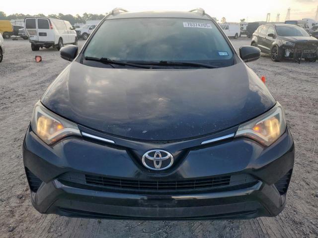 Toyota RAV4 Le Image 6