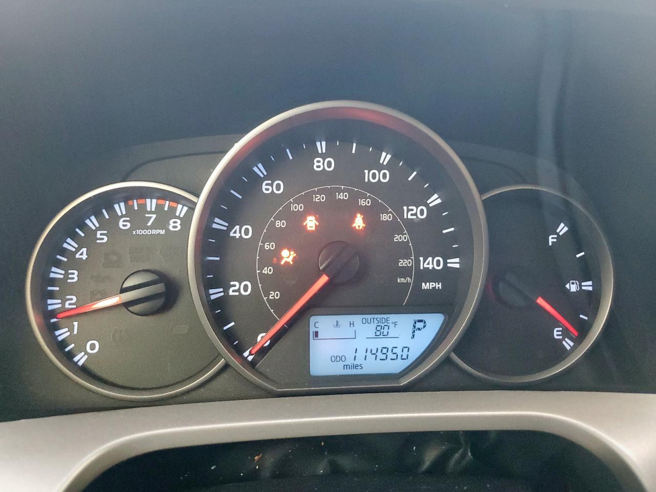 Toyota RAV4 Le Image 5