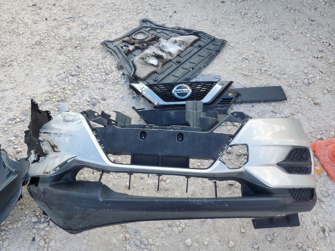 Nissan Rogue S Image 11