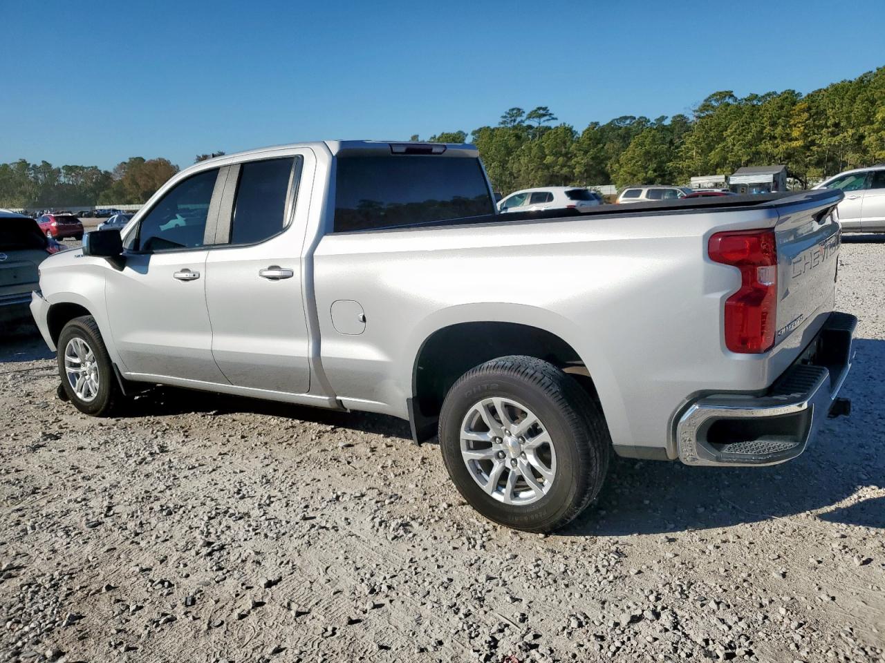 Chevrolet Silverado C1500 Lt Image 2