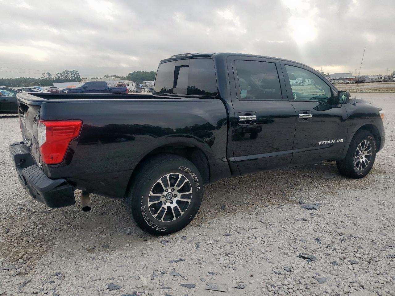 Nissan Titan Sv Image 5