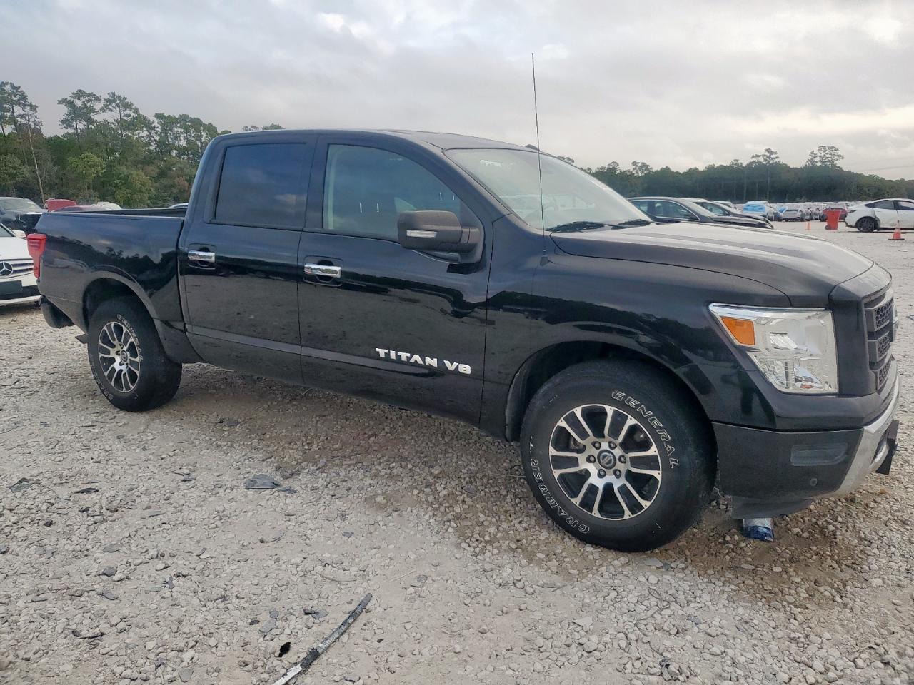 Nissan Titan Sv Image 3