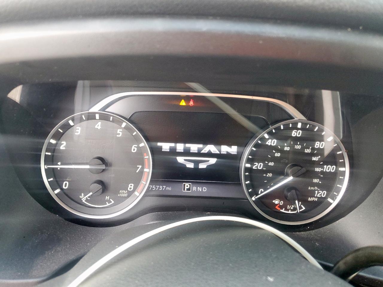 Nissan Titan Sv Image 7