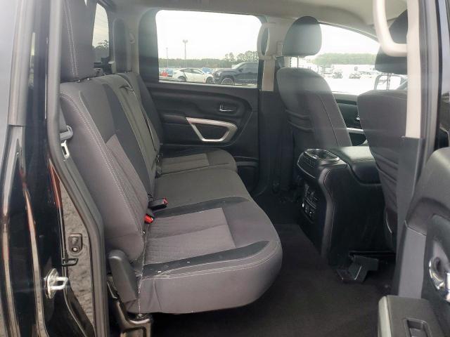 Nissan Titan Sv Image 4