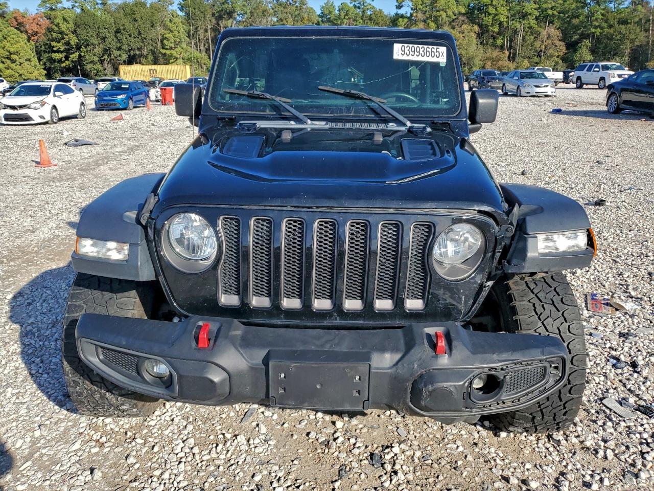 Jeep Wrangler Rubicon Image 11