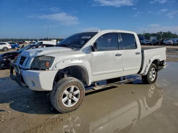  Salvage Nissan Titan