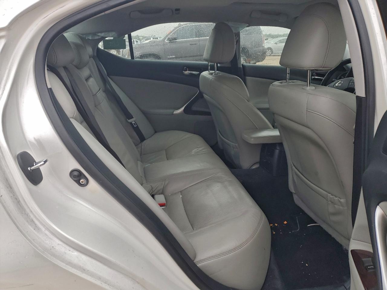 Lexus Is 250 Image 9