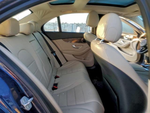 Mercedes-Benz C-Class 300 Image 8