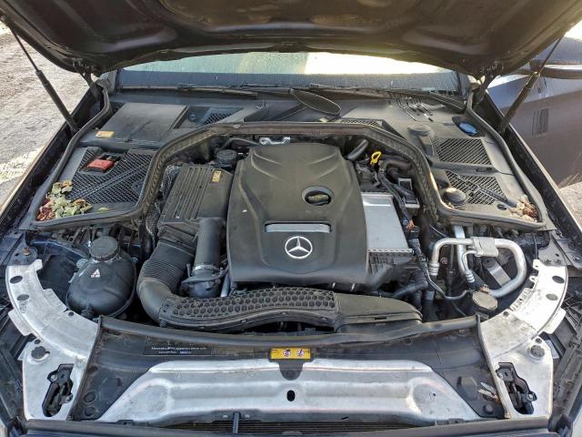 Mercedes-Benz C-Class 300 Image 9