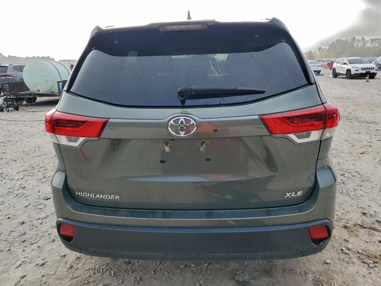 Toyota Highlander Se Image 6