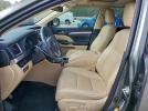 Toyota Highlander Se Image 14