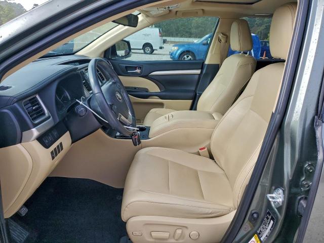 Toyota Highlander Se Image 14