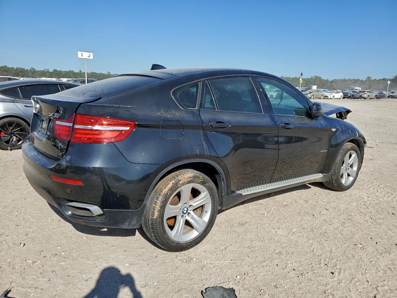 BMW X Series Xdrive50i Image 2