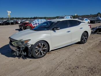  Salvage Nissan Maxima