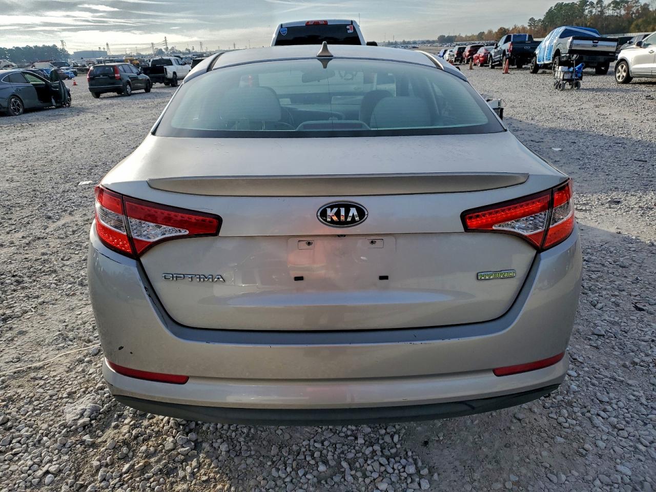 Kia Optima Hybrid Image 3