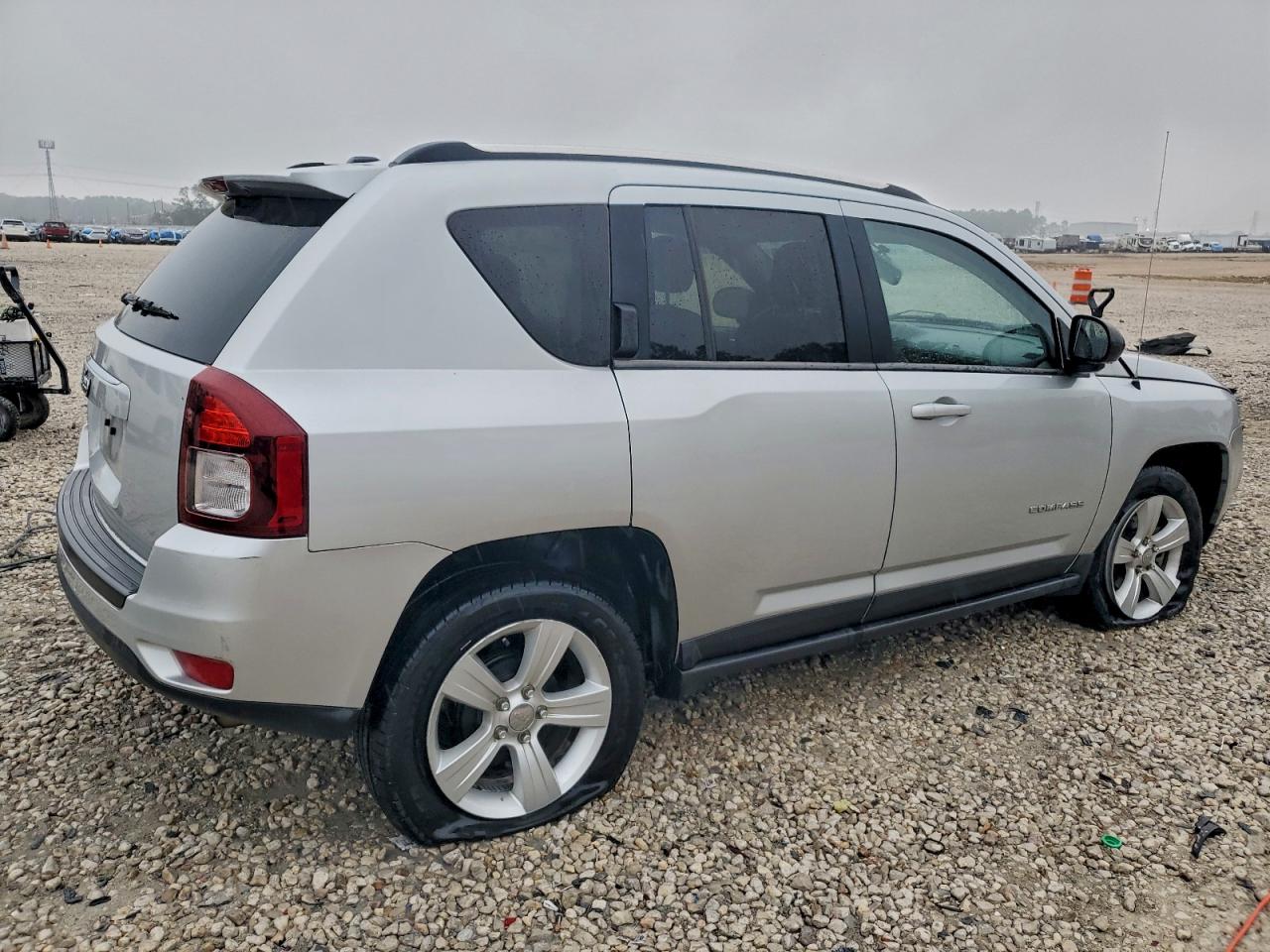 Jeep Compass Sport Image 3