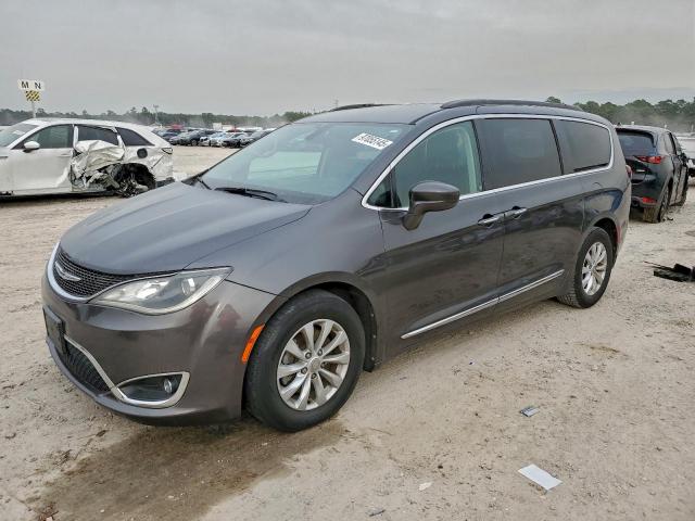  Salvage Chrysler Pacifica