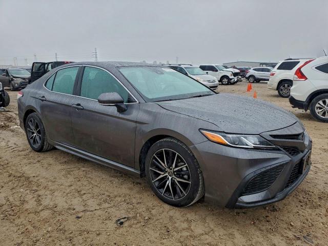 Toyota Camry Se Night Shade Image 12