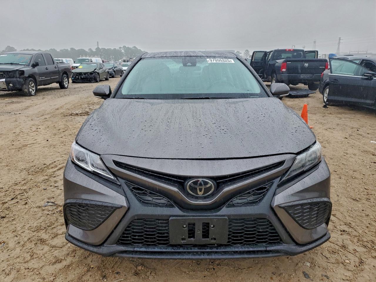 Toyota Camry Se Night Shade Image 2