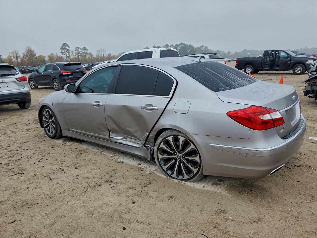 Hyundai Genesis 5.0l Image 4